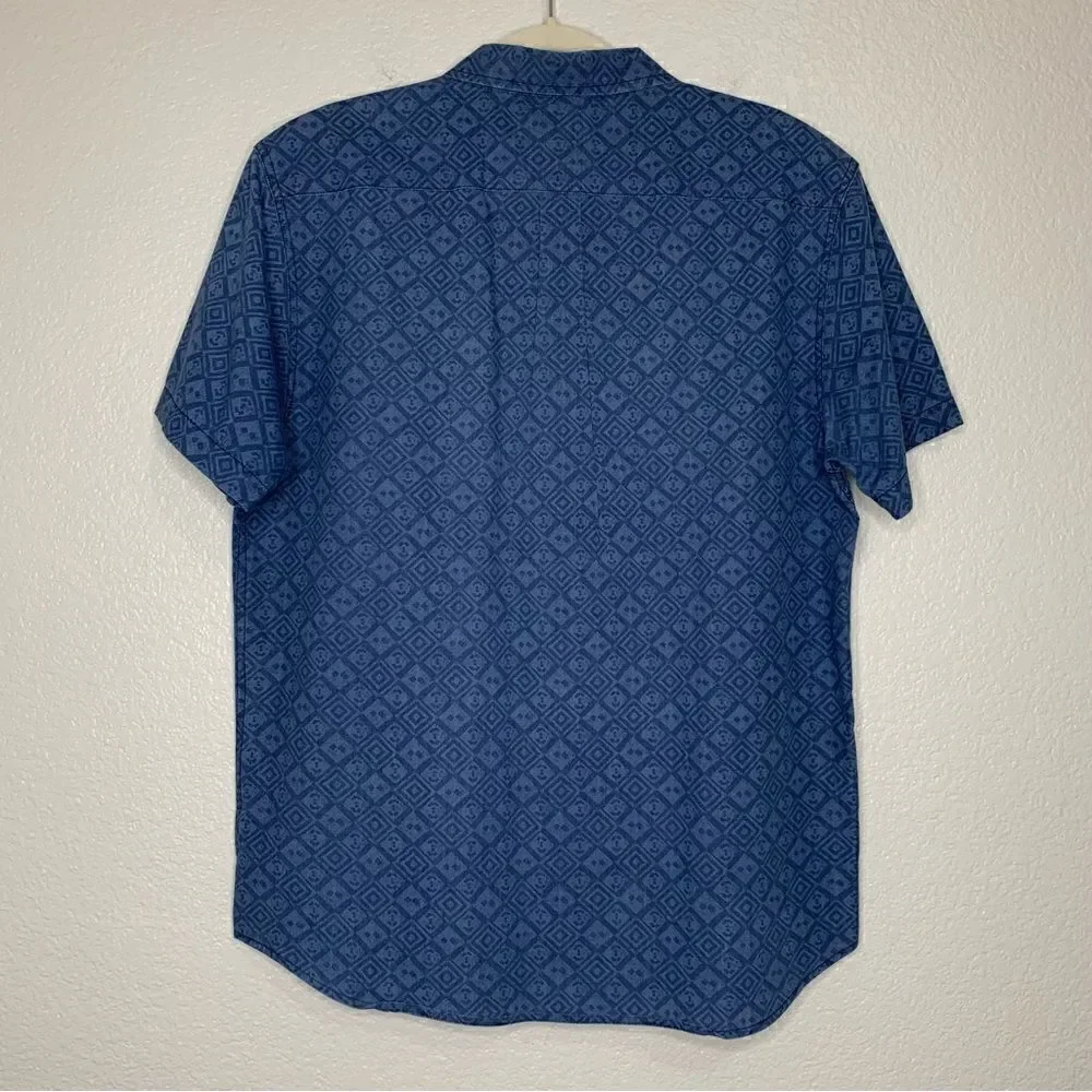 NWOT Levi’s Men’s Blue Geometric Print Button Down Shirt, Size XL